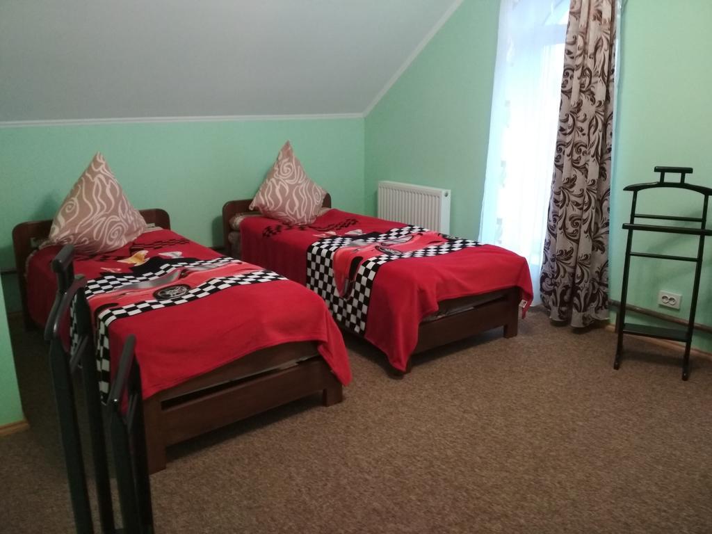 Oselya Guest House Яготин Екстер'єр фото